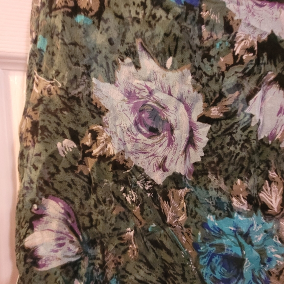 Kenzie skirt size 4 - Picture 2 of 8